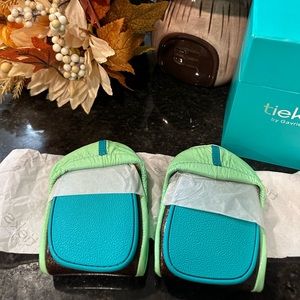 Tieks Mint Size 7. BNIB.
